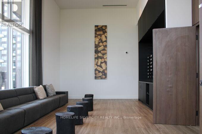 709 - 2481 Taunton Road, Oakville, Ontario  L6H 3R7 - Photo 49 - W12487391