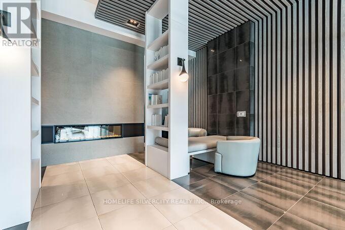 709 - 2481 Taunton Road, Oakville, Ontario  L6H 3R7 - Photo 6 - W12487391