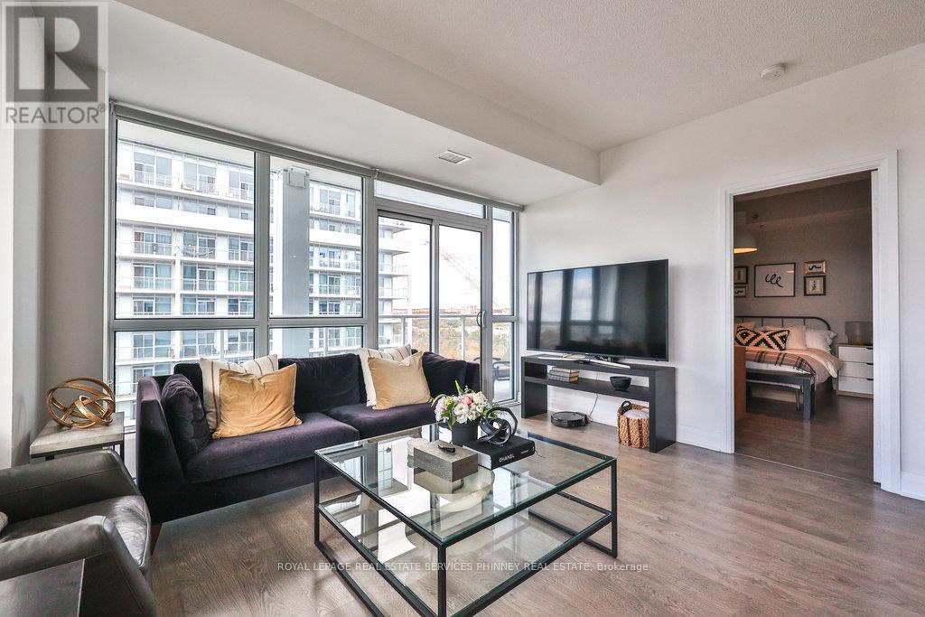 1709 - 55 Speers Road, Oakville, Ontario  L6K 0H9 - Photo 13 - W12487392