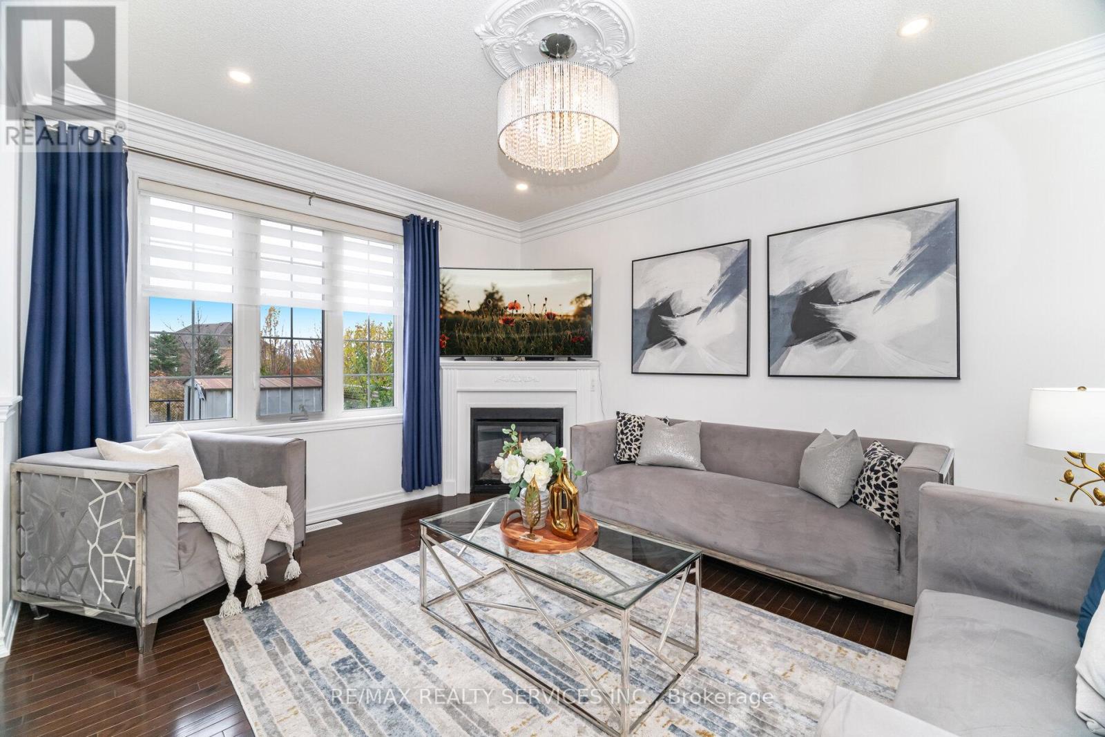 51 Larson Peak Road, Caledon, Ontario  L7C 3P3 - Photo 18 - W12487395