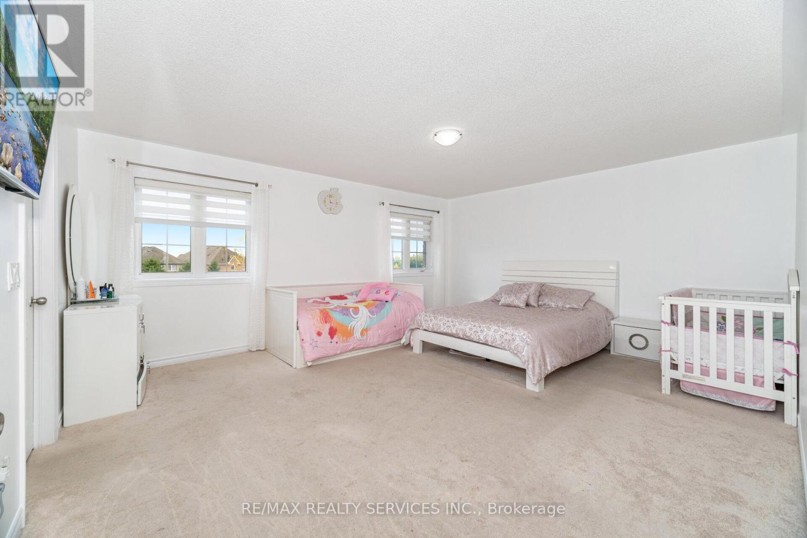 51 Larson Peak Road, Caledon, Ontario  L7C 3P3 - Photo 22 - W12487395