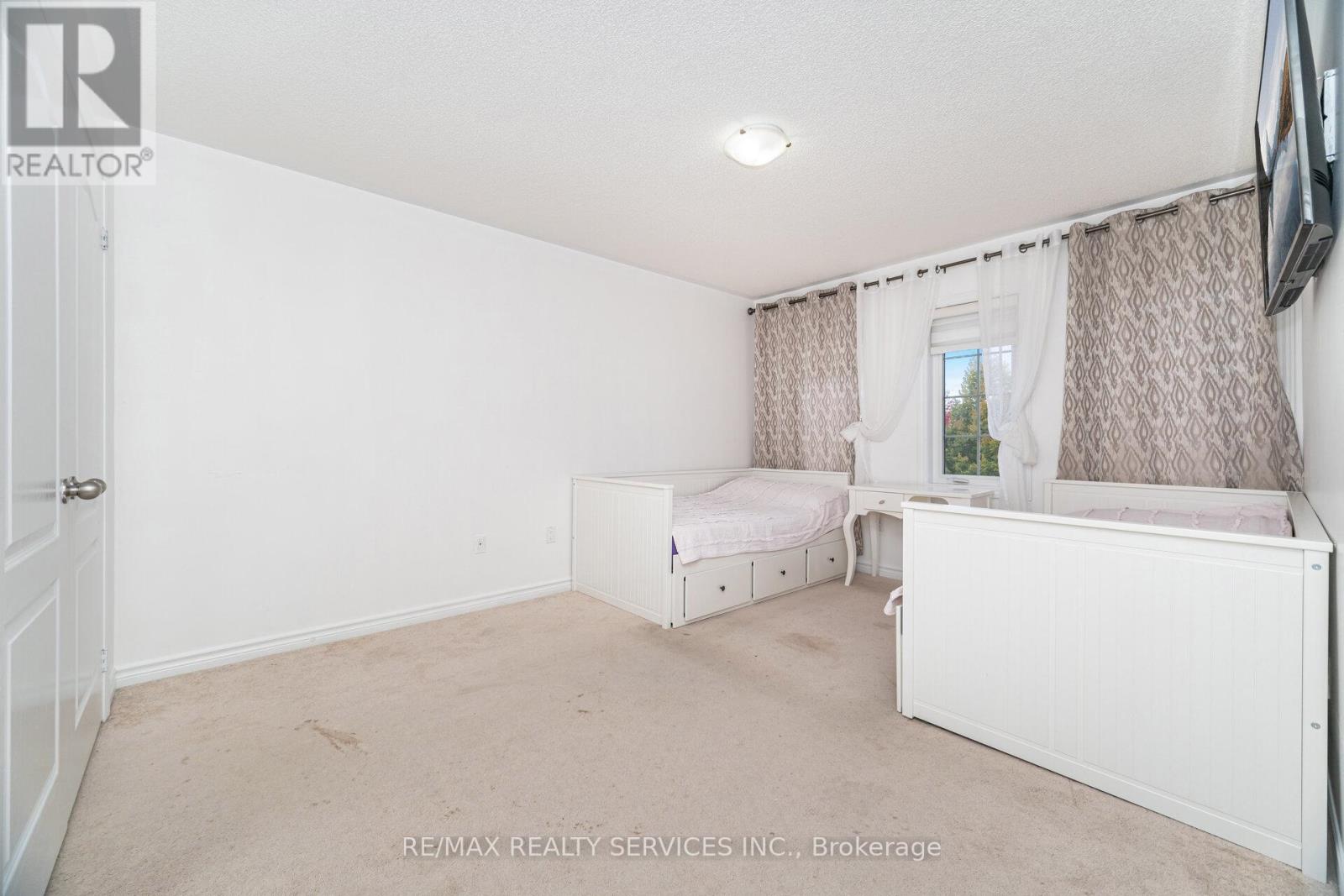 51 Larson Peak Road, Caledon, Ontario  L7C 3P3 - Photo 28 - W12487395