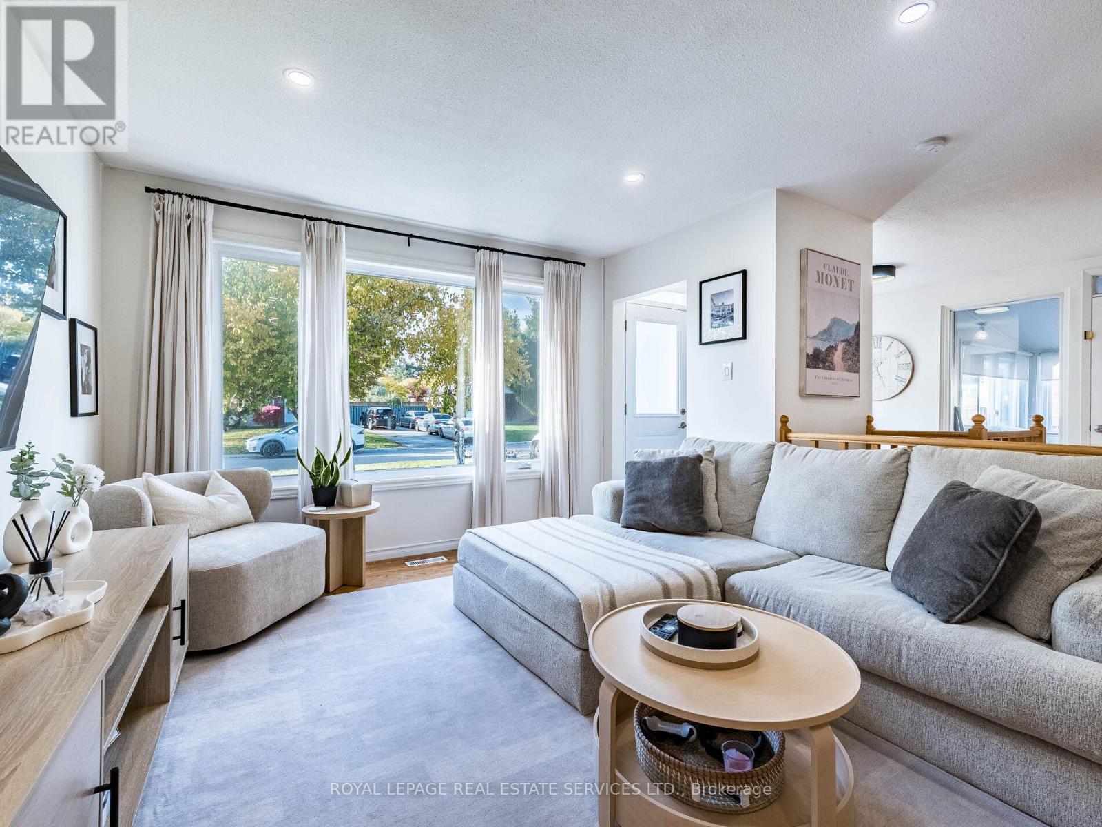 14 Finchley Crescent, Brampton, Ontario  L6T 3P5 - Photo 5 - W12487408