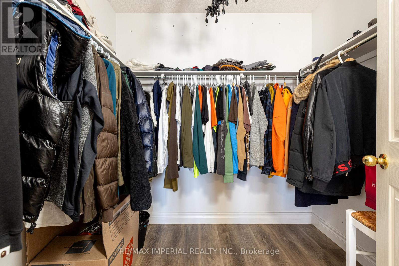 94 Littlewood Drive, Oakville, Ontario  L6H 6V1 - Photo 36 - W12487418