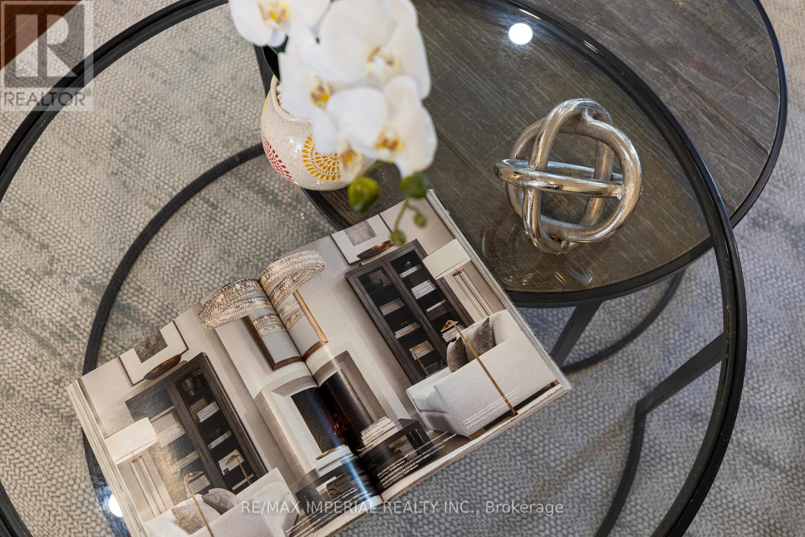 94 Littlewood Drive, Oakville, Ontario  L6H 6V1 - Photo 7 - W12487418