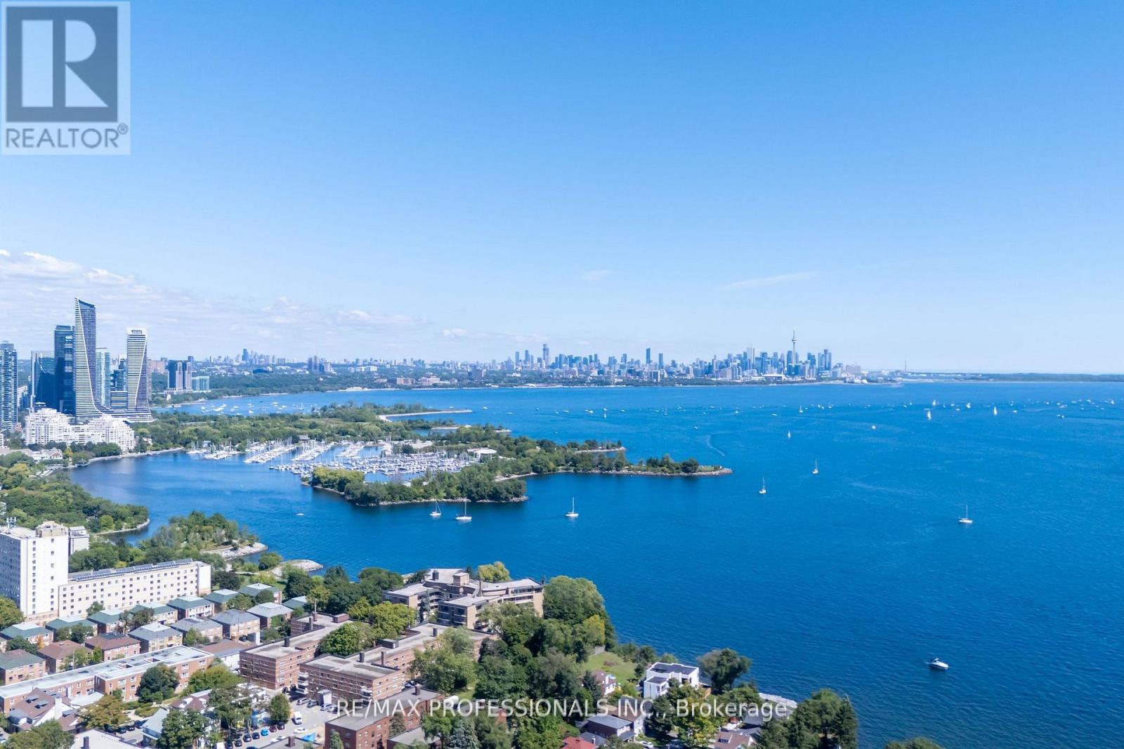 24 Queens Avenue, Toronto, Ontario  M8V 2N1 - Photo 47 - W12487420