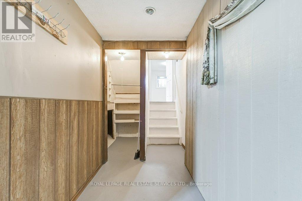 1232 Napier Crescent, Oakville, Ontario  L6H 2A4 - Photo 31 - W12487421