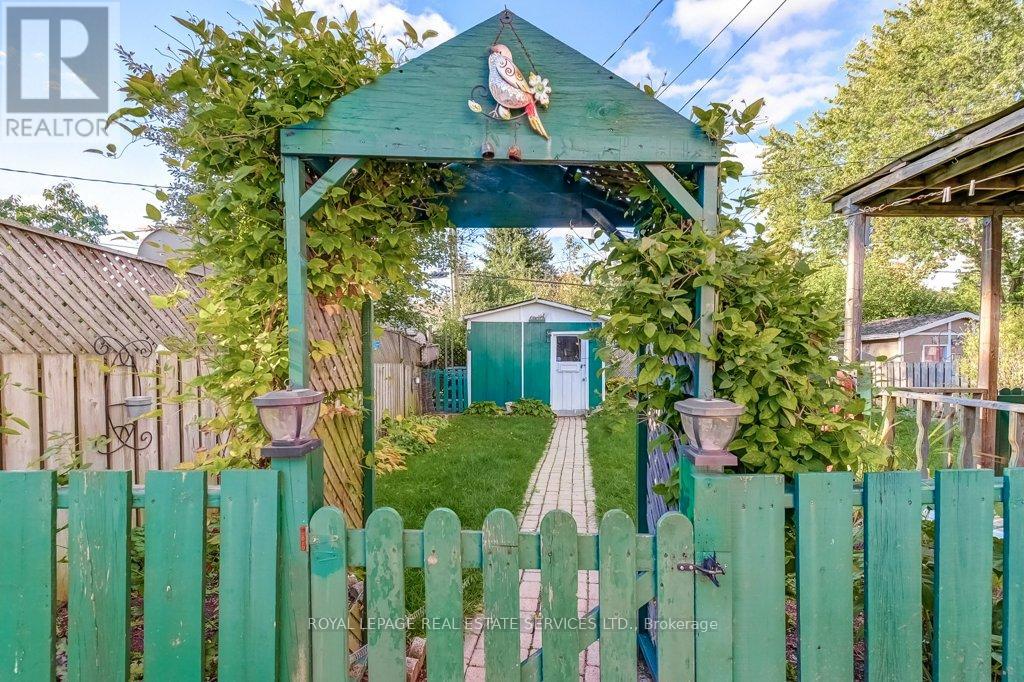 1232 Napier Crescent, Oakville, Ontario  L6H 2A4 - Photo 39 - W12487421