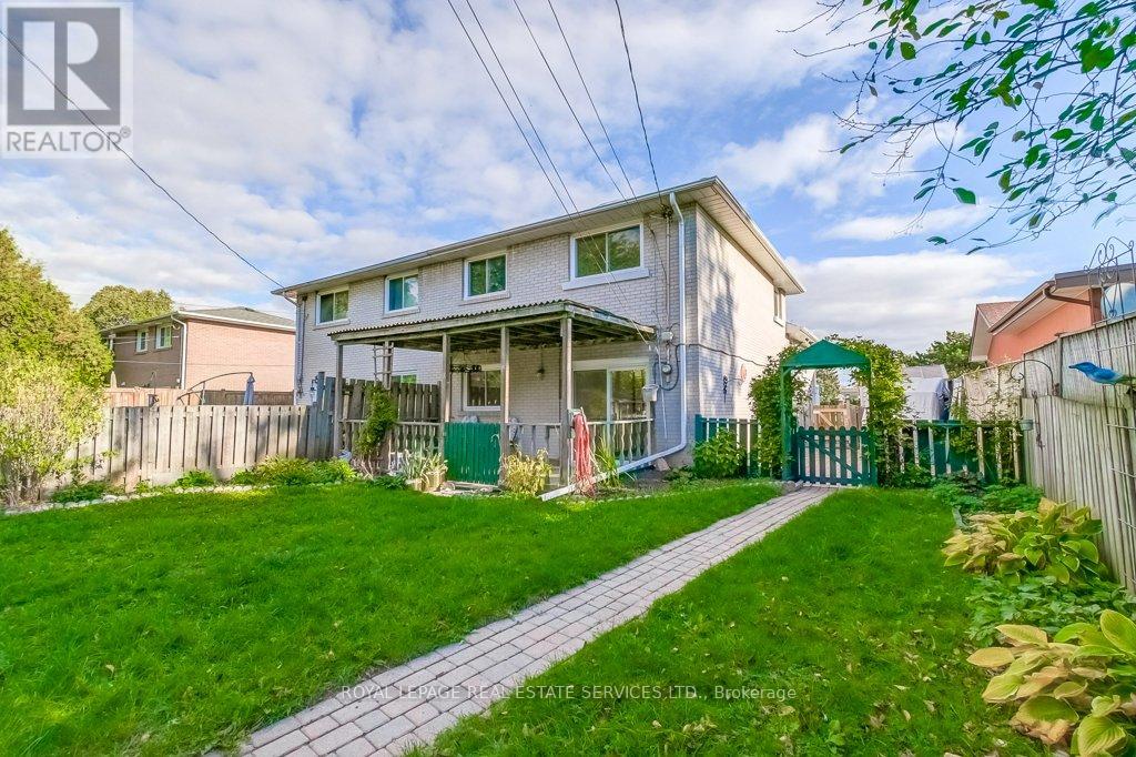 1232 Napier Crescent, Oakville, Ontario  L6H 2A4 - Photo 41 - W12487421