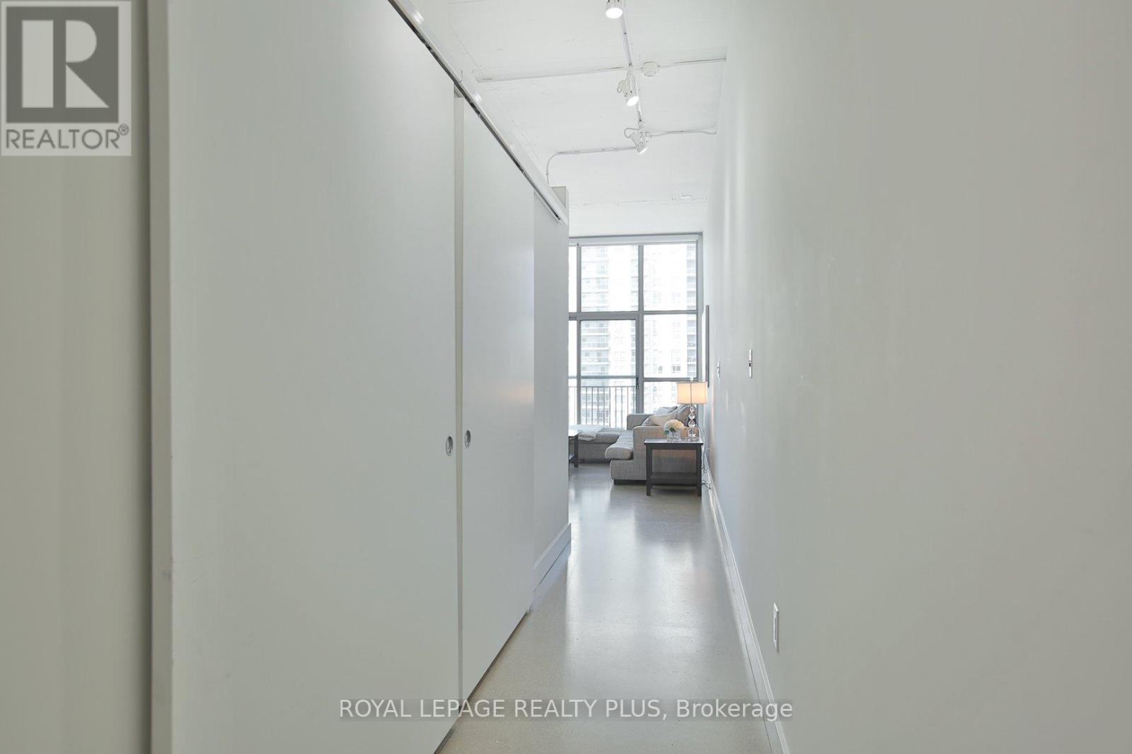 1016 - 2 Fieldway Road, Toronto, Ontario  M8Z 0B9 - Photo 15 - W12487441