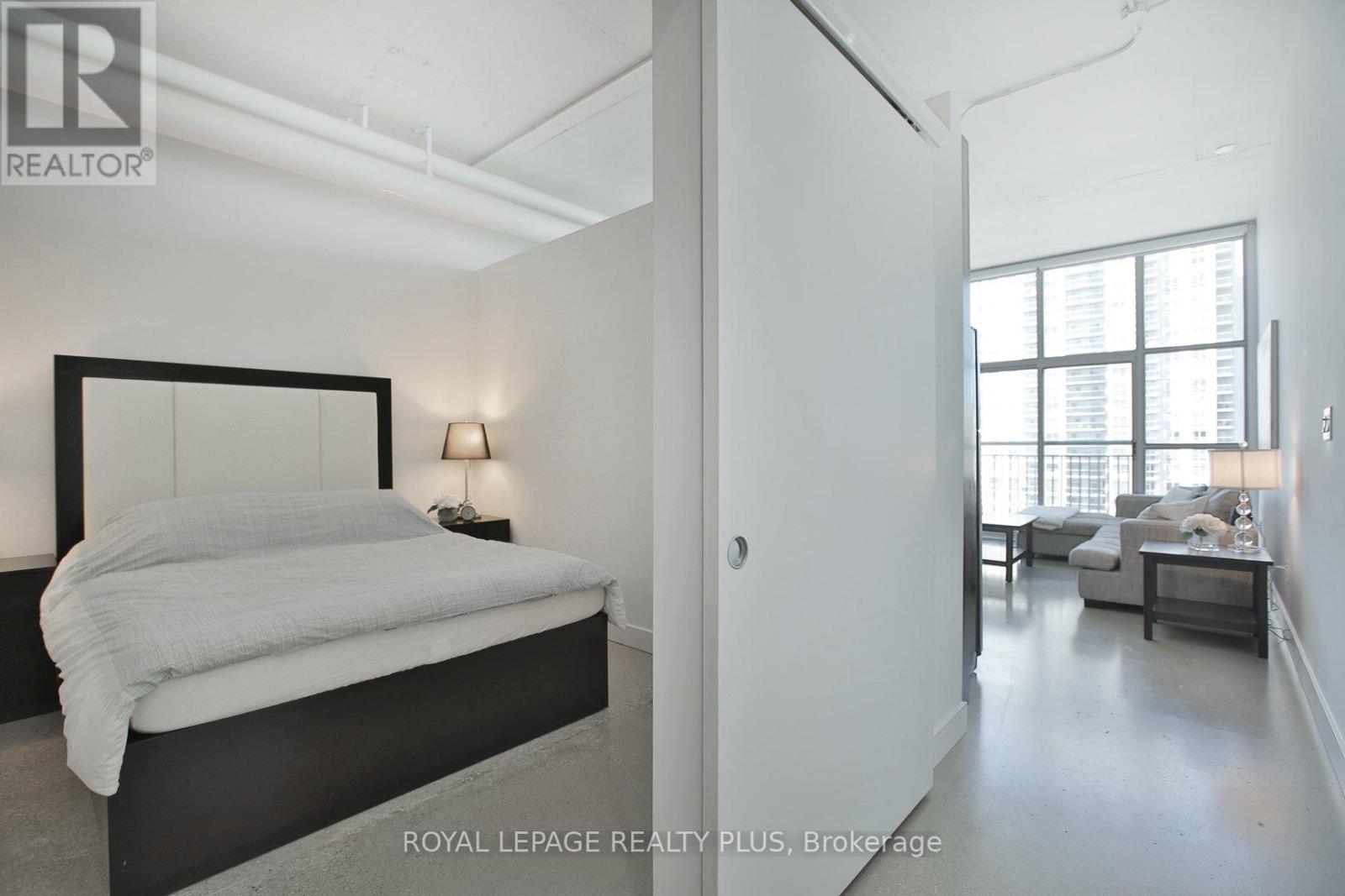 1016 - 2 Fieldway Road, Toronto, Ontario  M8Z 0B9 - Photo 16 - W12487441