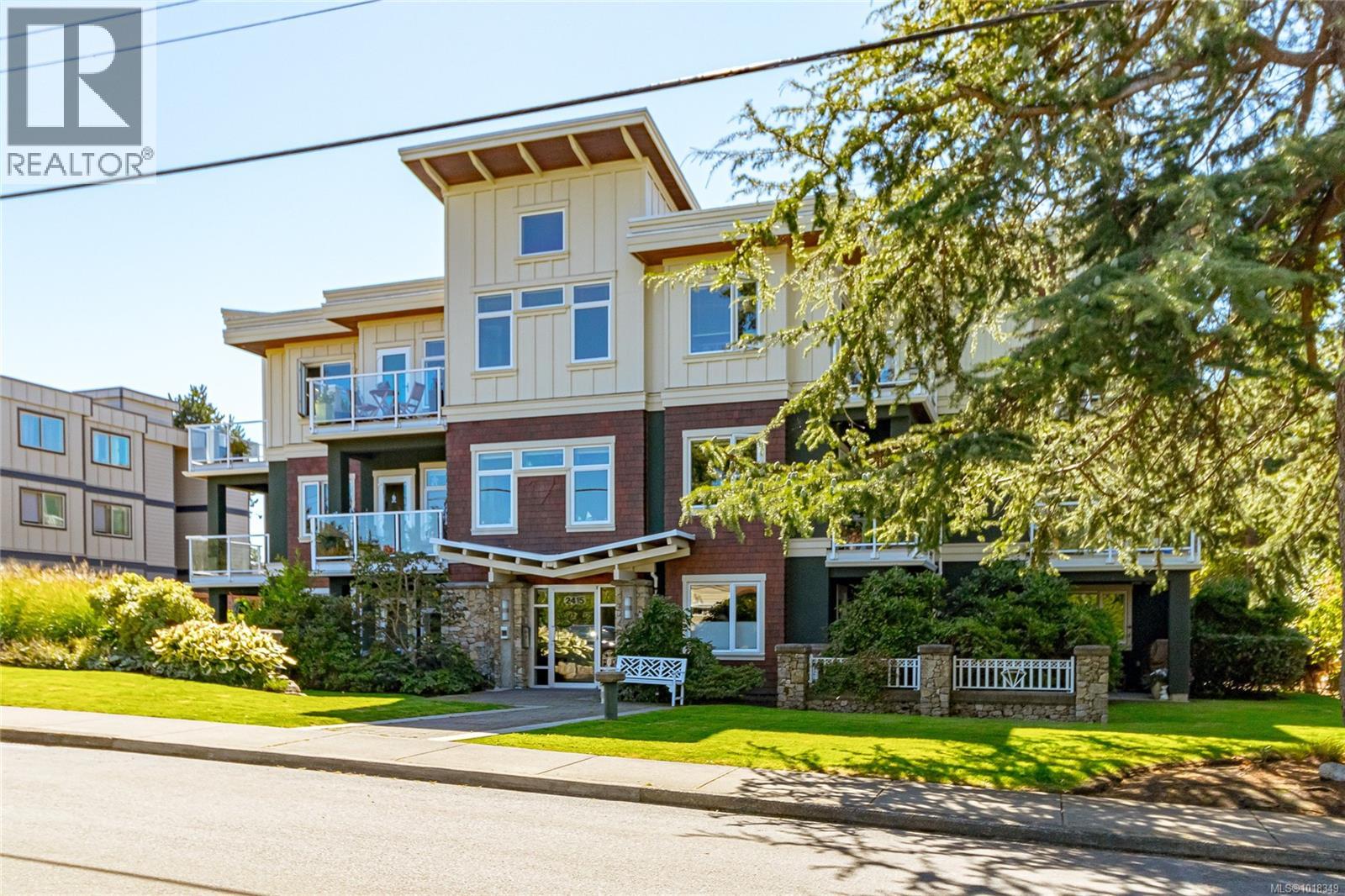 204 2415 Amherst Ave, Sidney, British Columbia  V8L 2H1 - Photo 2 - 1018349