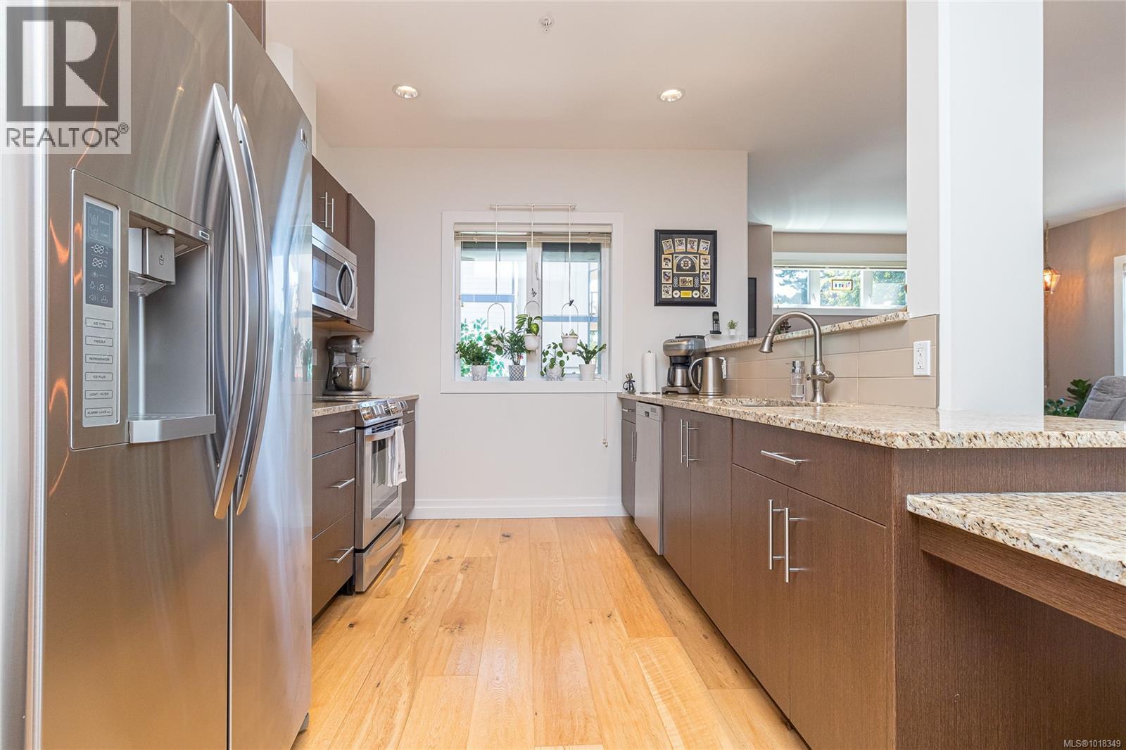 204 2415 Amherst Ave, Sidney, British Columbia  V8L 2H1 - Photo 14 - 1018349