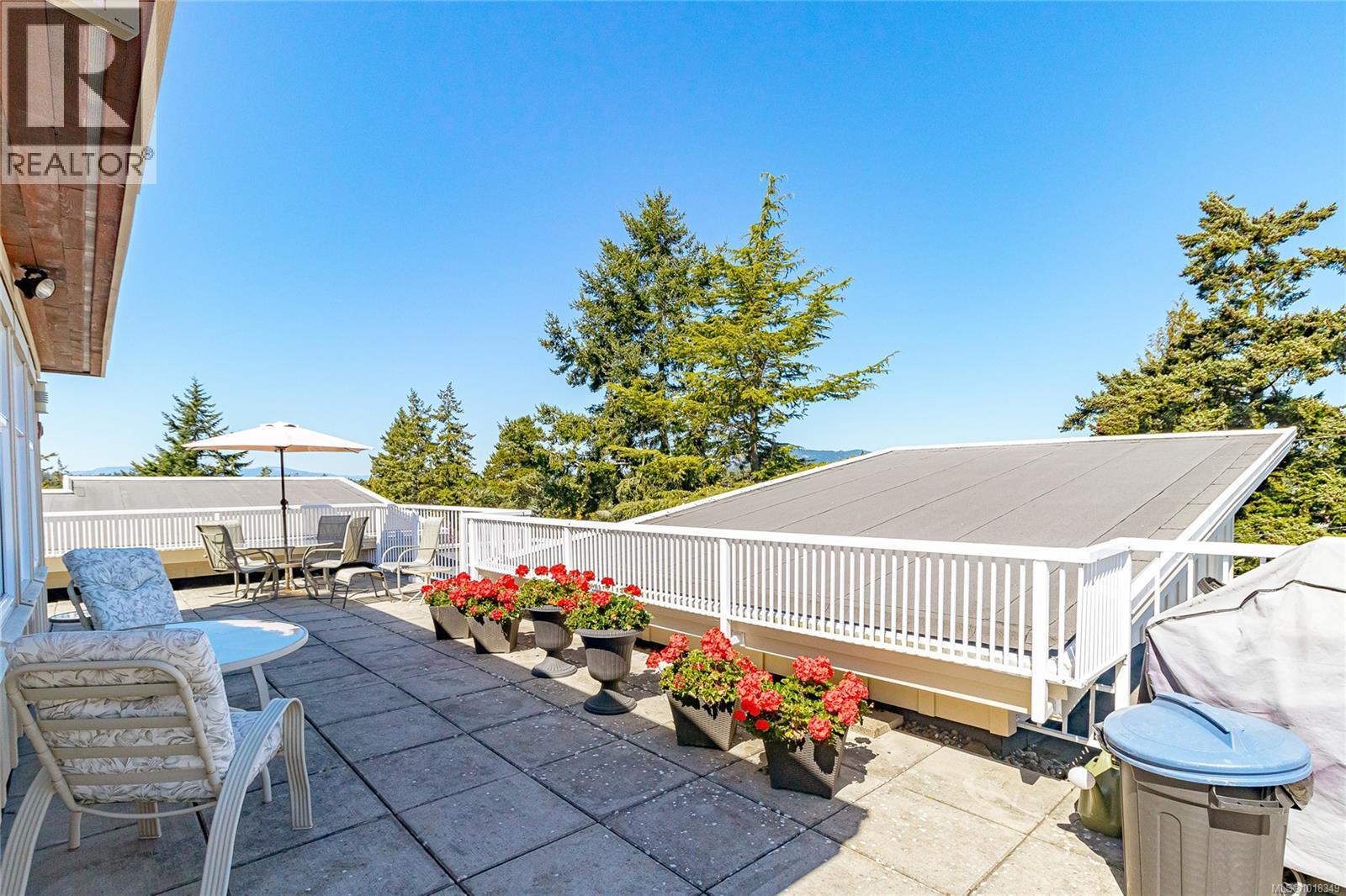 204 2415 Amherst Ave, Sidney, British Columbia  V8L 2H1 - Photo 38 - 1018349