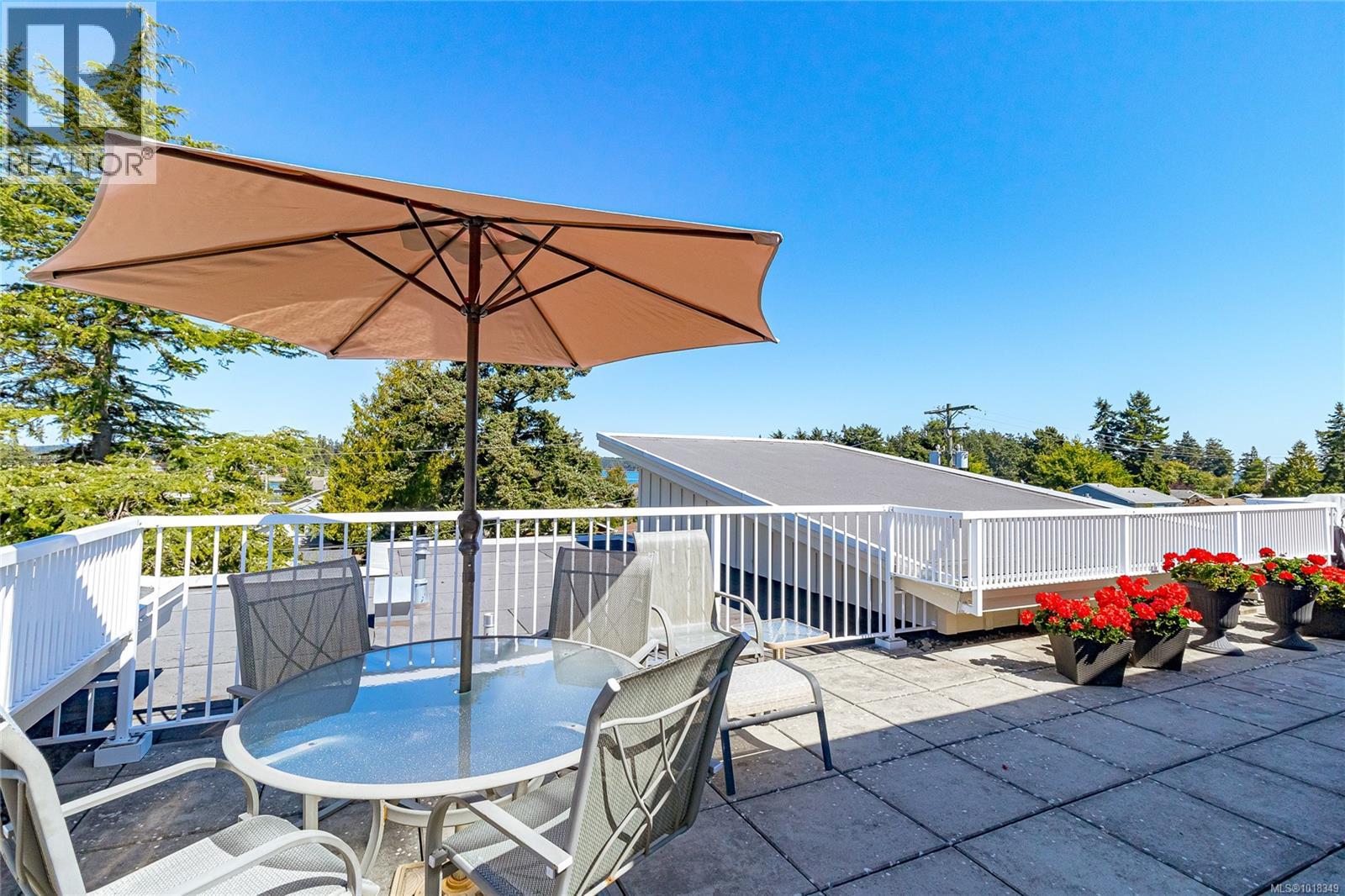 204 2415 Amherst Ave, Sidney, British Columbia  V8L 2H1 - Photo 39 - 1018349