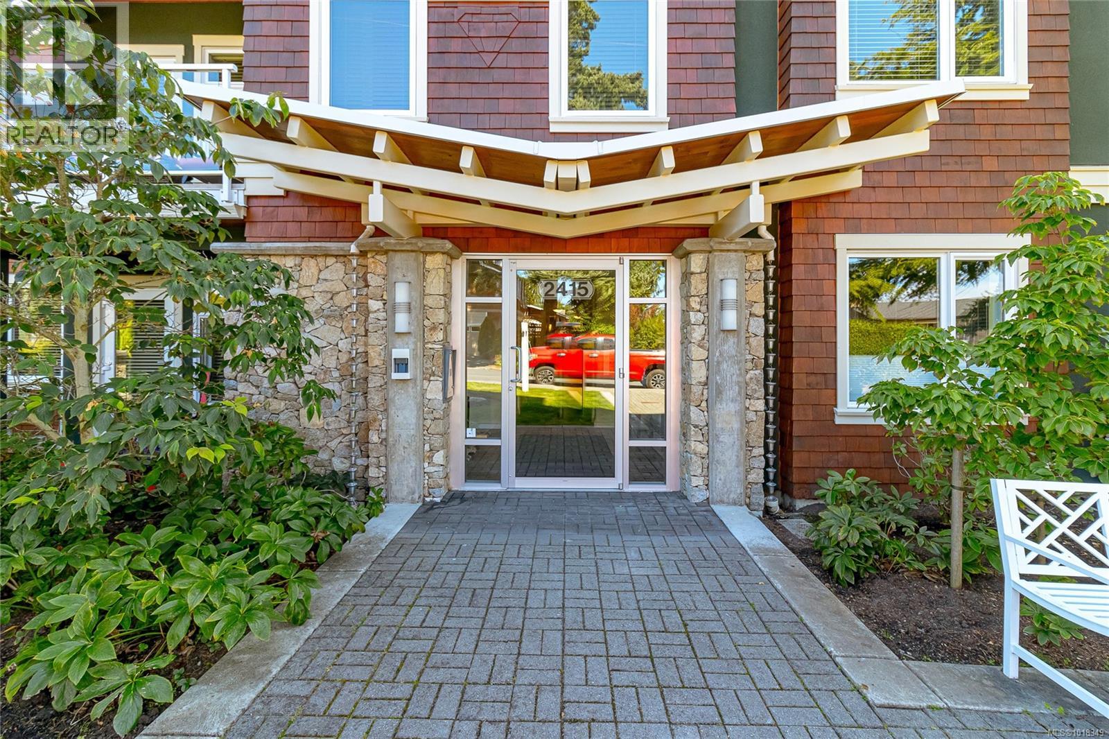 204 2415 Amherst Ave, Sidney, British Columbia  V8L 2H1 - Photo 3 - 1018349