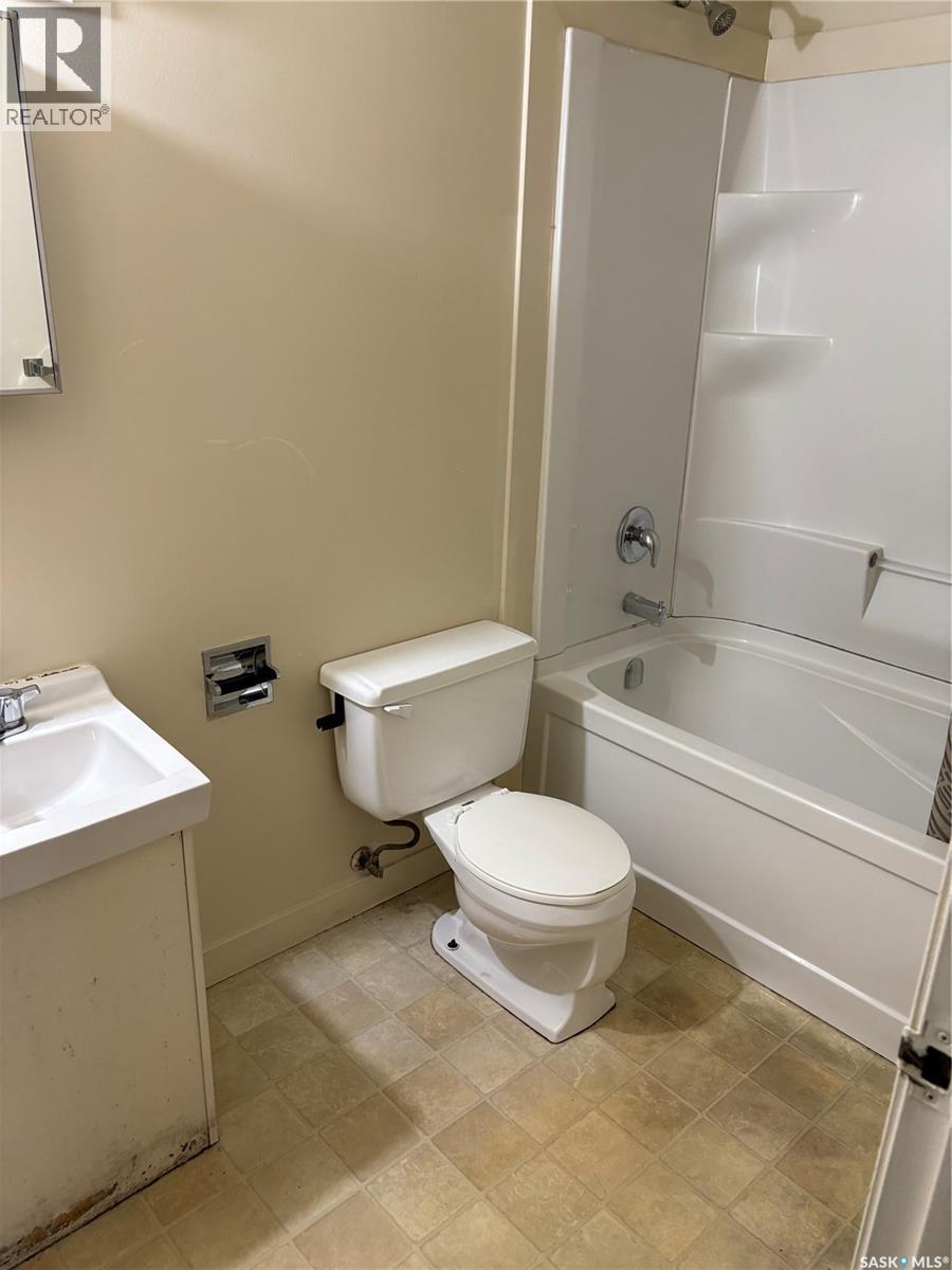 4106 Castle Road, Regina, Saskatchewan  S4S 6A4 - Photo 10 - SK021930