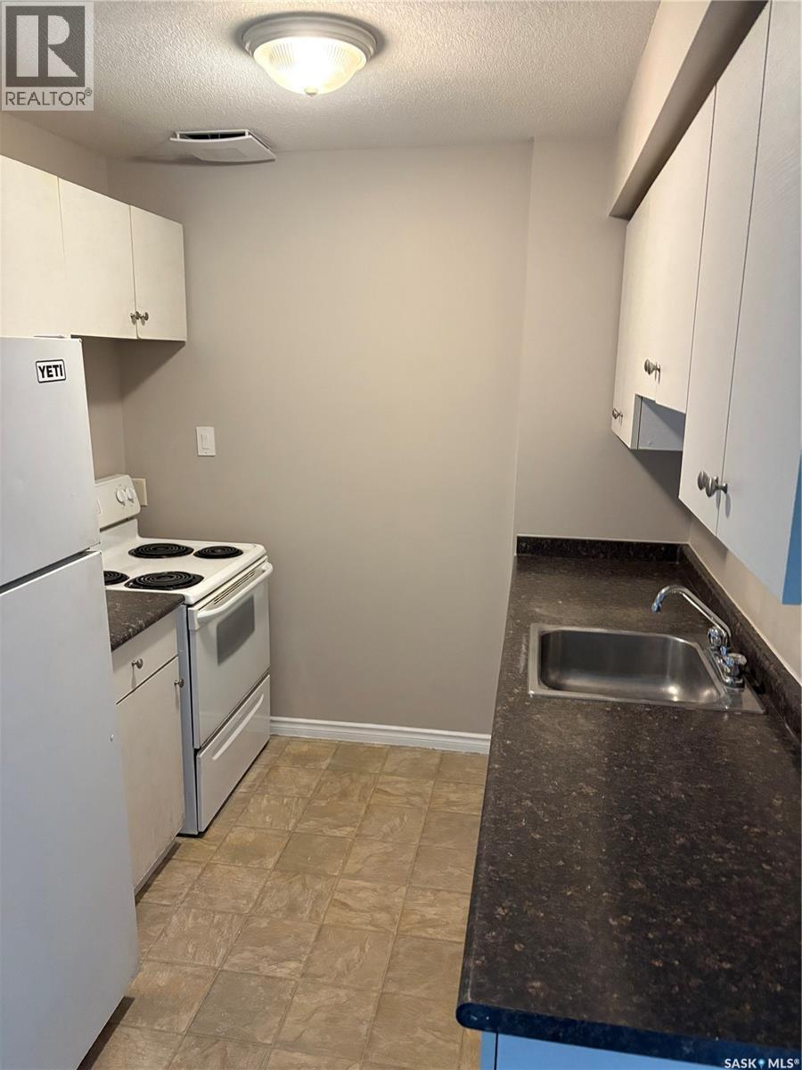 4106 Castle Road, Regina, Saskatchewan  S4S 6A4 - Photo 5 - SK021930