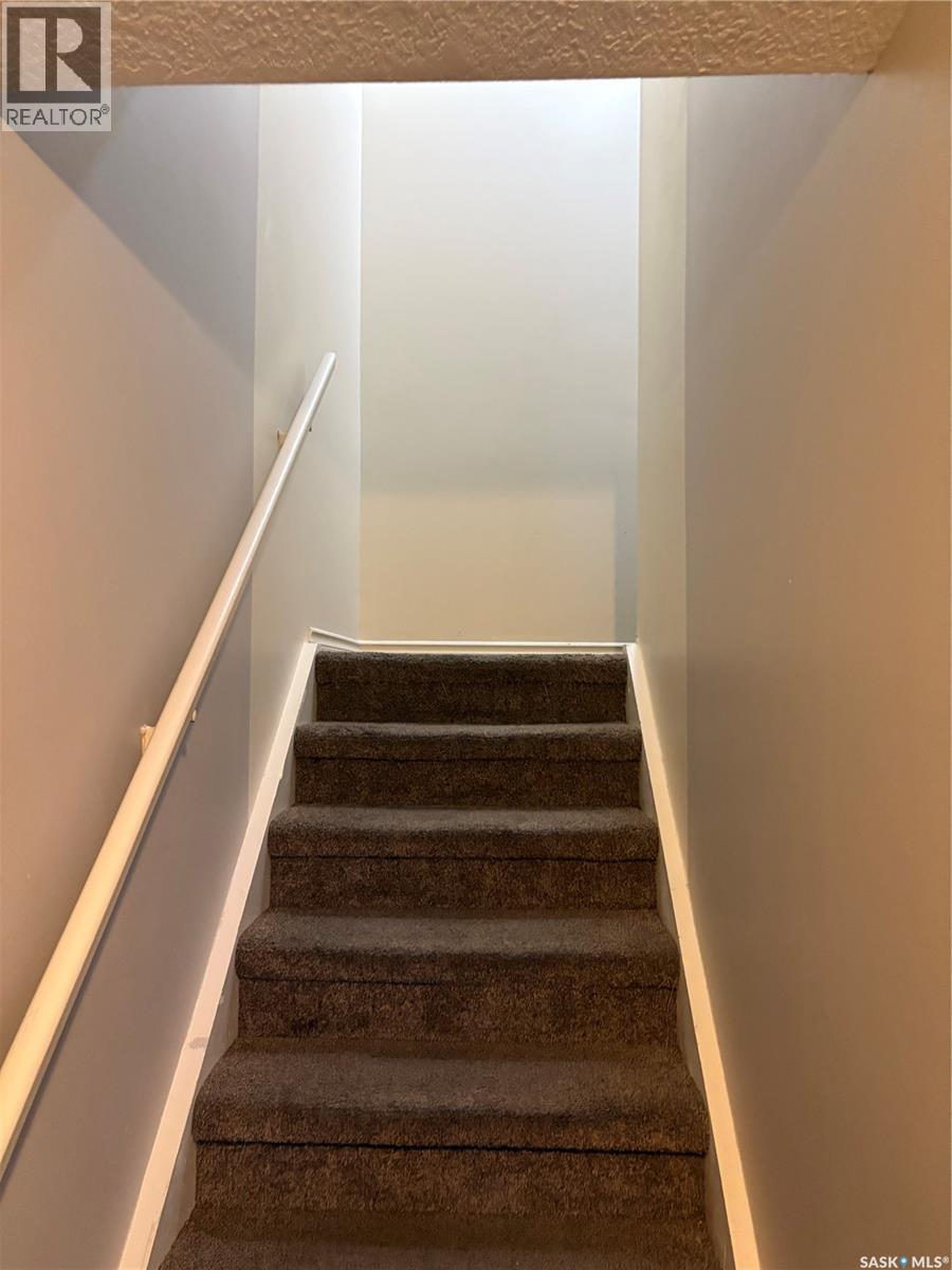 4106 Castle Road, Regina, Saskatchewan  S4S 6A4 - Photo 6 - SK021930