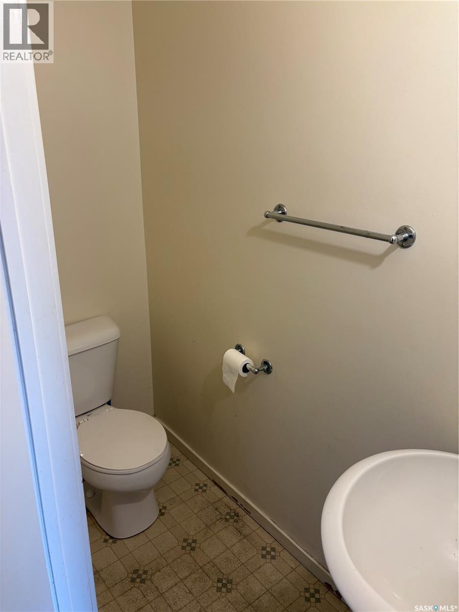 4106 Castle Road, Regina, Saskatchewan  S4S 6A4 - Photo 7 - SK021930