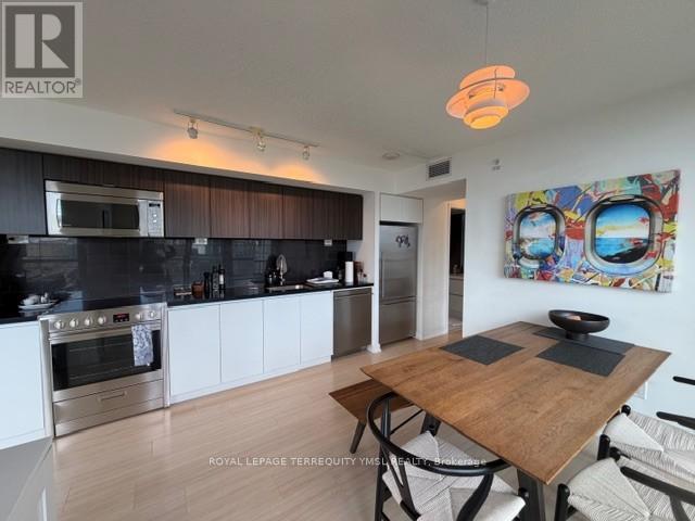 2701 - 85 Queens Wharf Road, Toronto, Ontario  M5V 0J9 - Photo 13 - C12487388