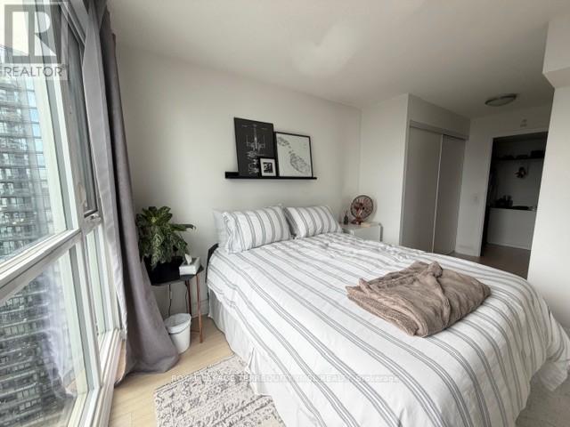 2701 - 85 Queens Wharf Road, Toronto, Ontario  M5V 0J9 - Photo 18 - C12487388