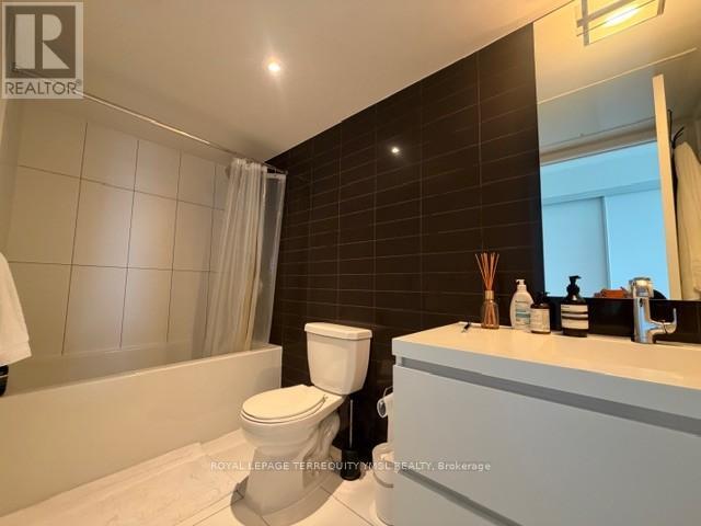 2701 - 85 Queens Wharf Road, Toronto, Ontario  M5V 0J9 - Photo 22 - C12487388