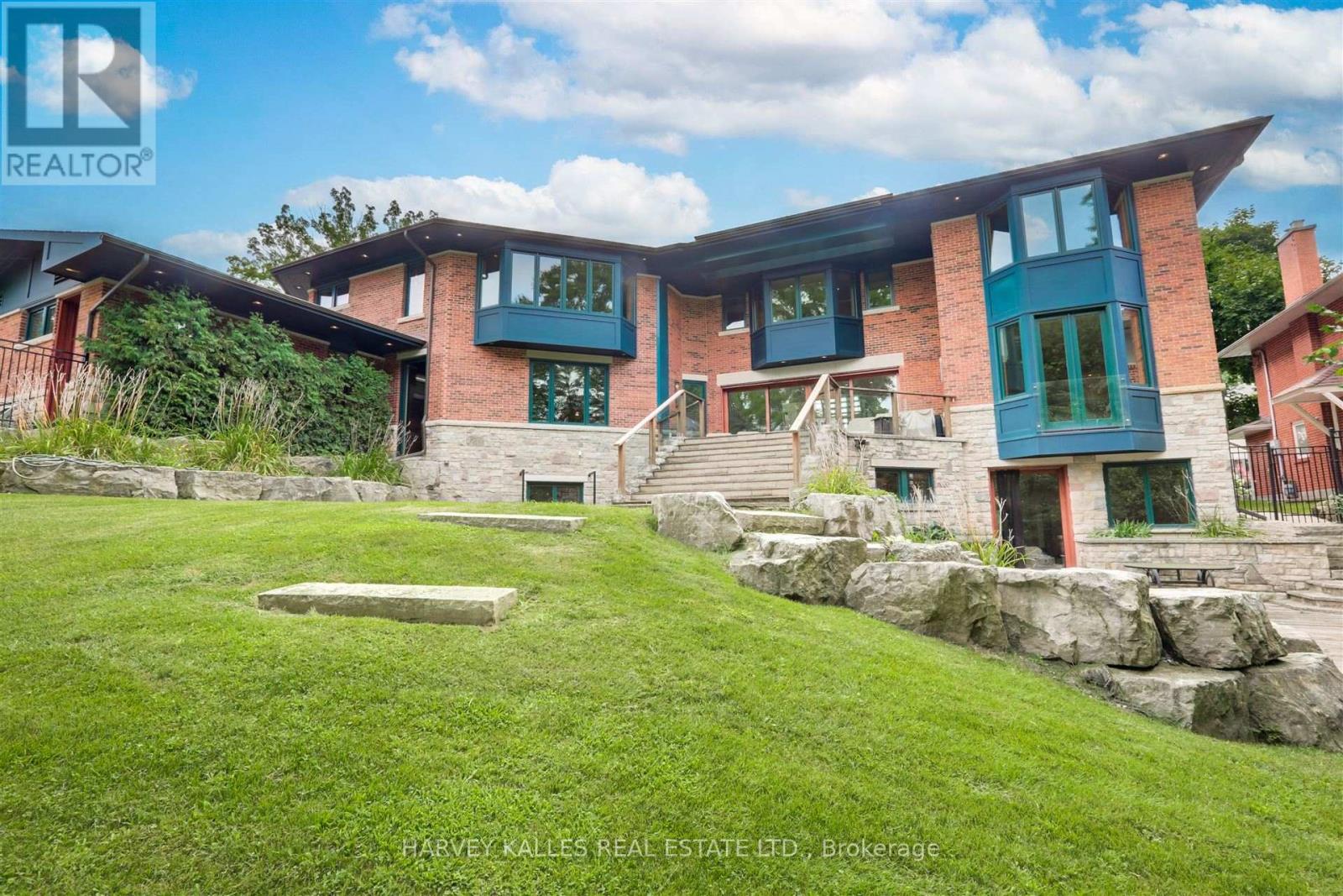 89 Kingsway Crescent, Toronto, Ontario  M8X 2R8 - Photo 39 - W12433346