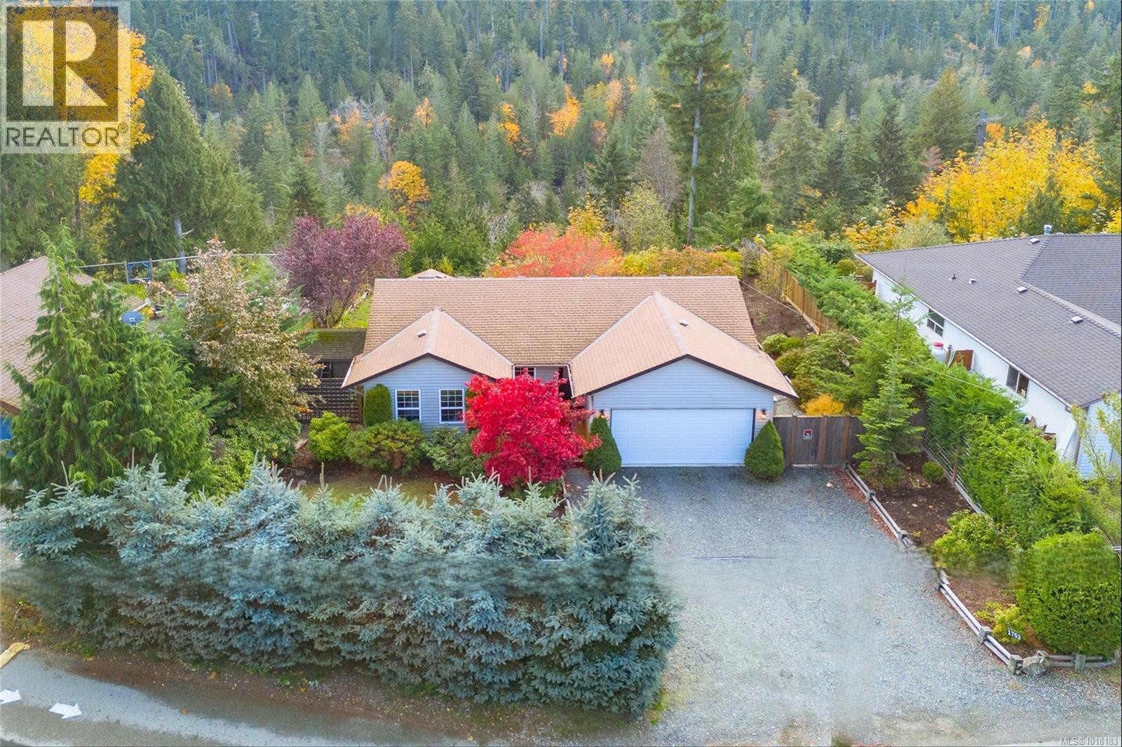 1752 Country Rd, Qualicum Beach, British Columbia