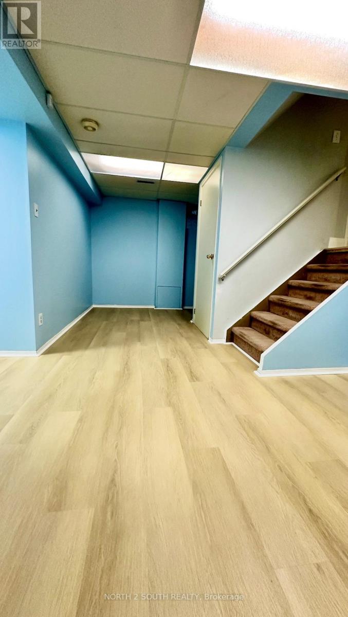 28 Lindridge Avenue, Brampton, Ontario  L6S 3X1 - Photo 12 - W12481410