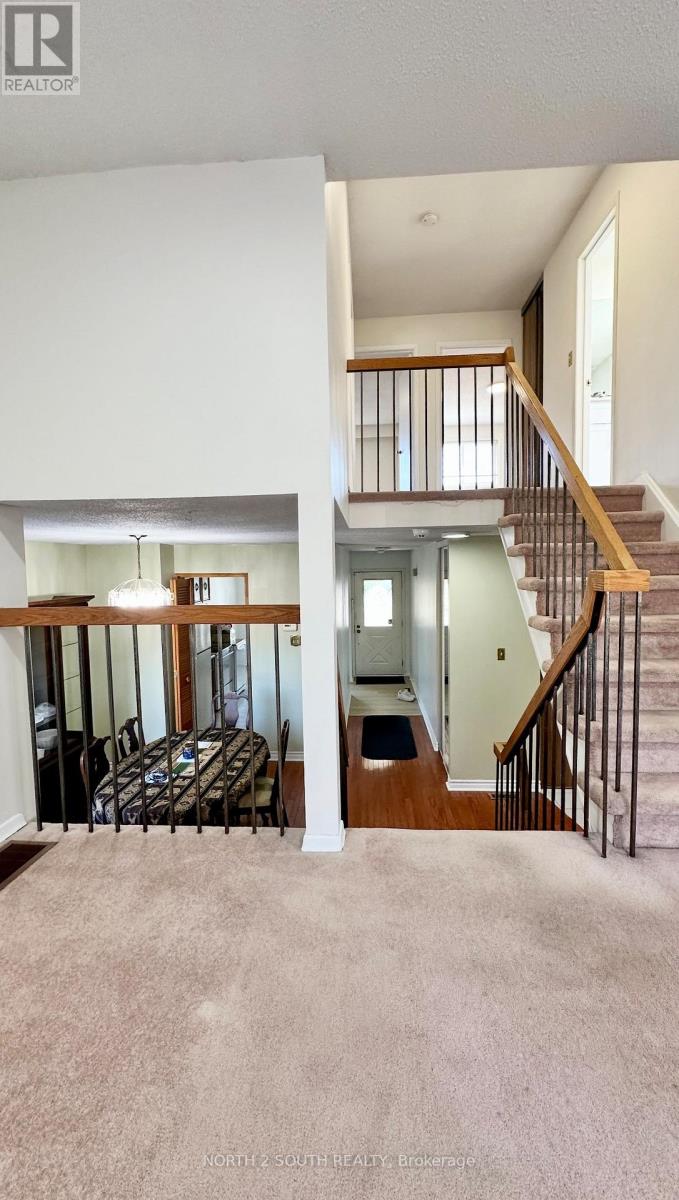 28 Lindridge Avenue, Brampton, Ontario  L6S 3X1 - Photo 7 - W12481410