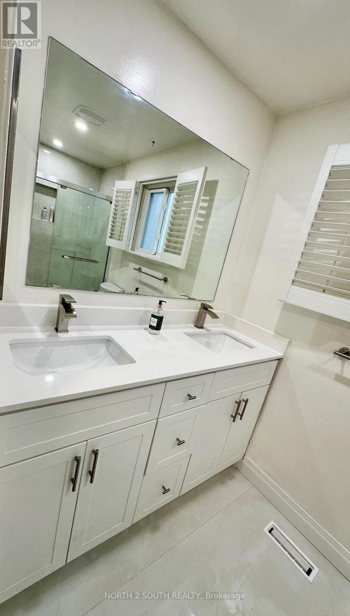 28 Lindridge Avenue, Brampton, Ontario  L6S 3X1 - Photo 9 - W12481410