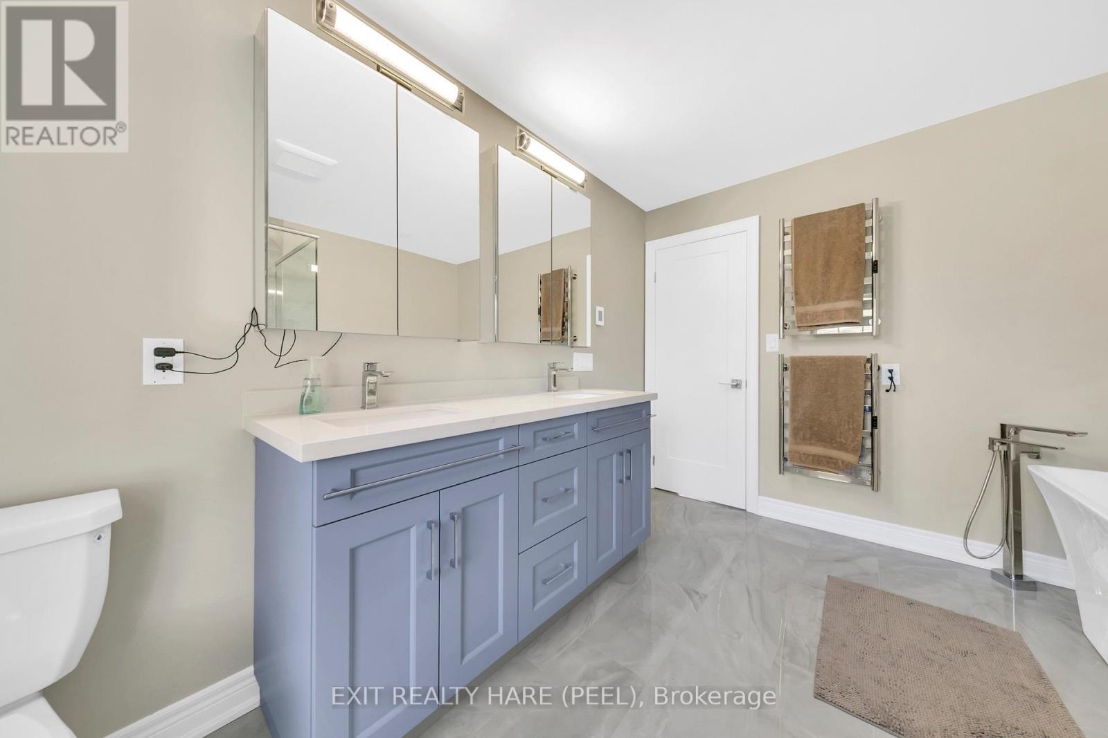 990 Haist Street, Pelham, Ontario  L0S 1E4 - Photo 34 - X12487398