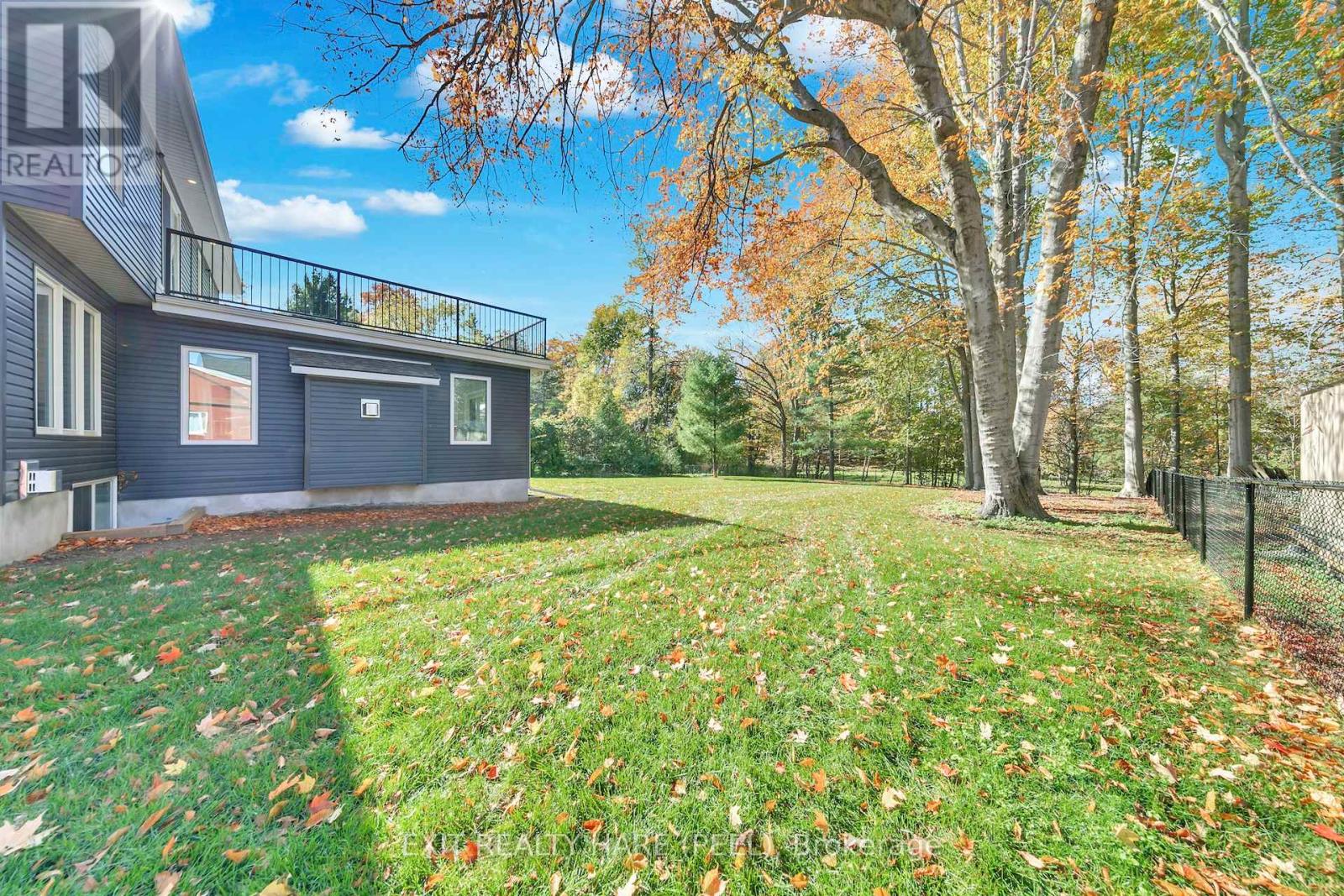 990 Haist Street, Pelham, Ontario  L0S 1E4 - Photo 50 - X12487398