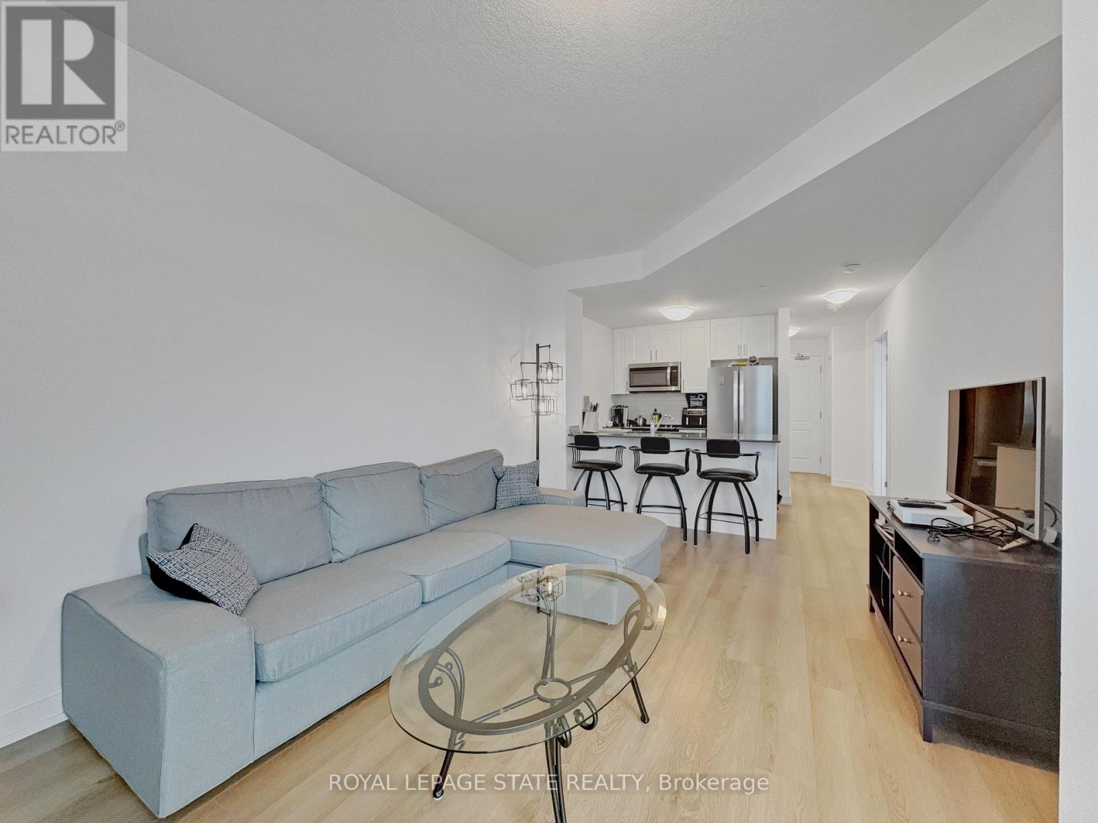 10 Mallard Trail, Hamilton (Waterdown), Ontario  L8B 2A7 - Photo 11 - X12487401