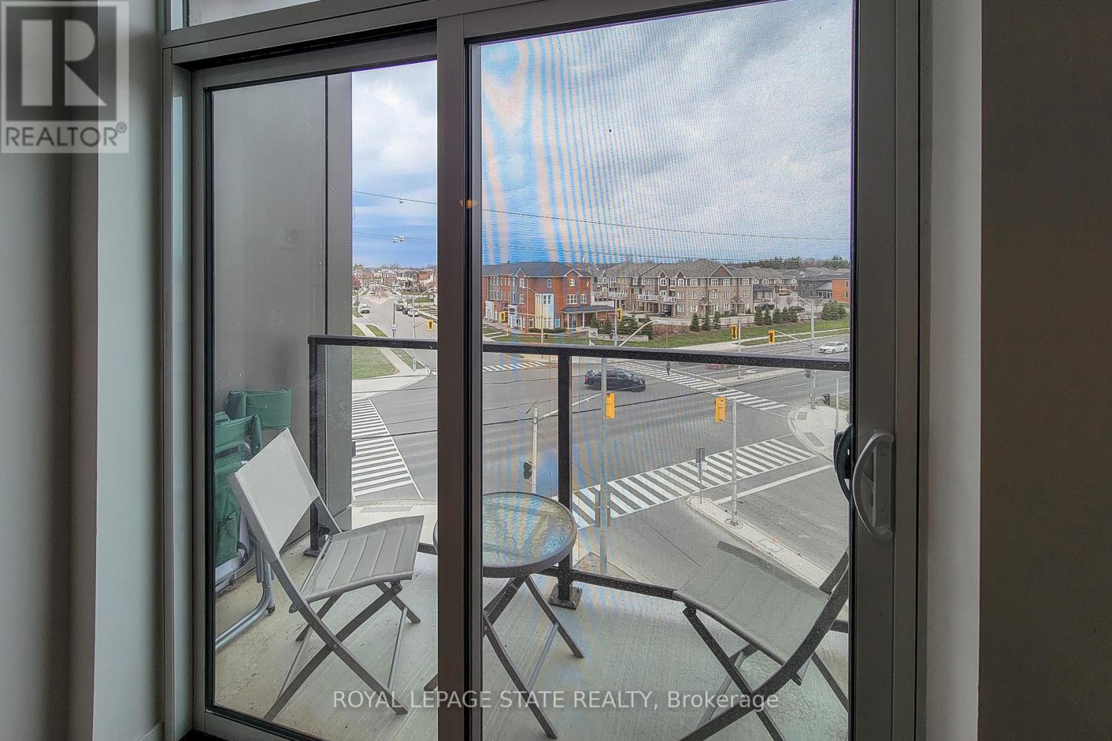 10 Mallard Trail, Hamilton (Waterdown), Ontario  L8B 2A7 - Photo 14 - X12487401