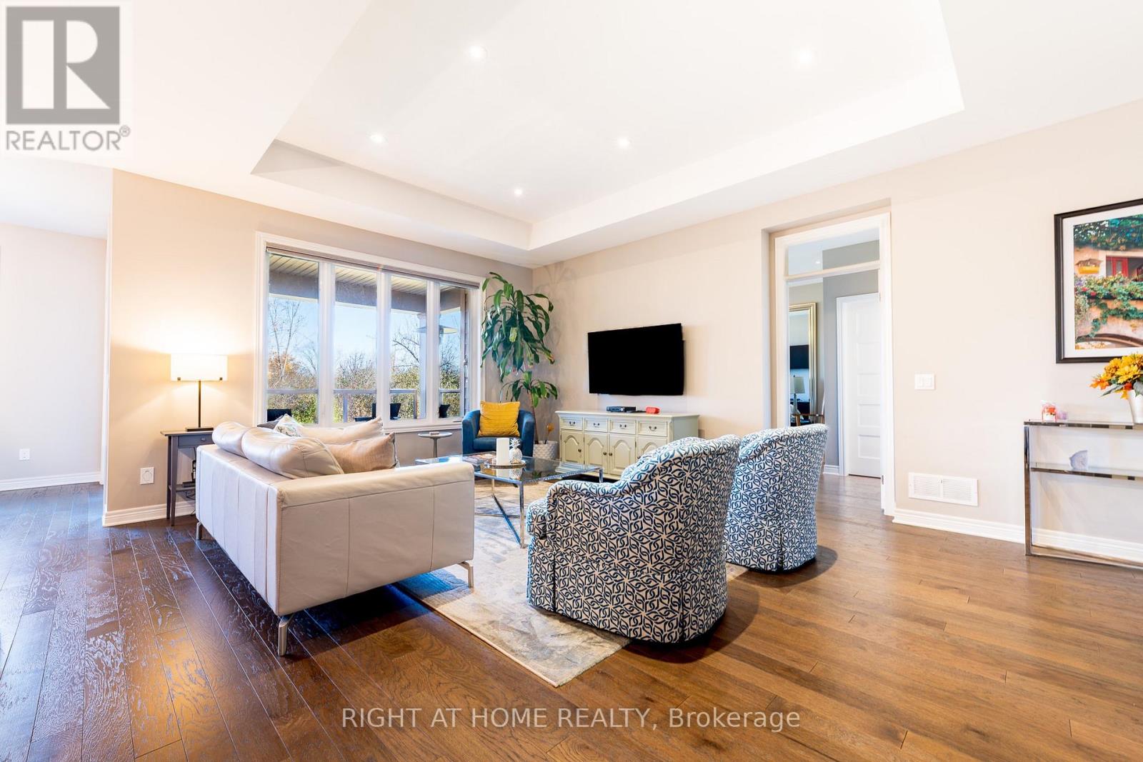 106 Coyle Court, Welland, Ontario  L3C 0E2 - Photo 12 - X12487429