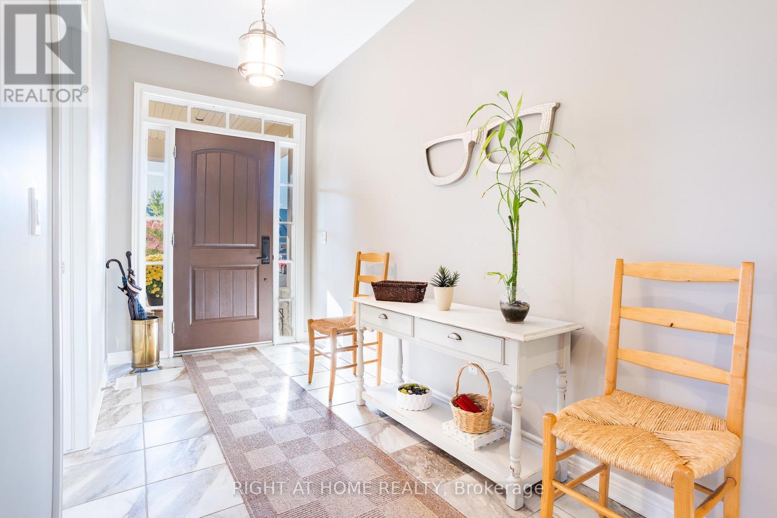 106 Coyle Court, Welland, Ontario  L3C 0E2 - Photo 5 - X12487429