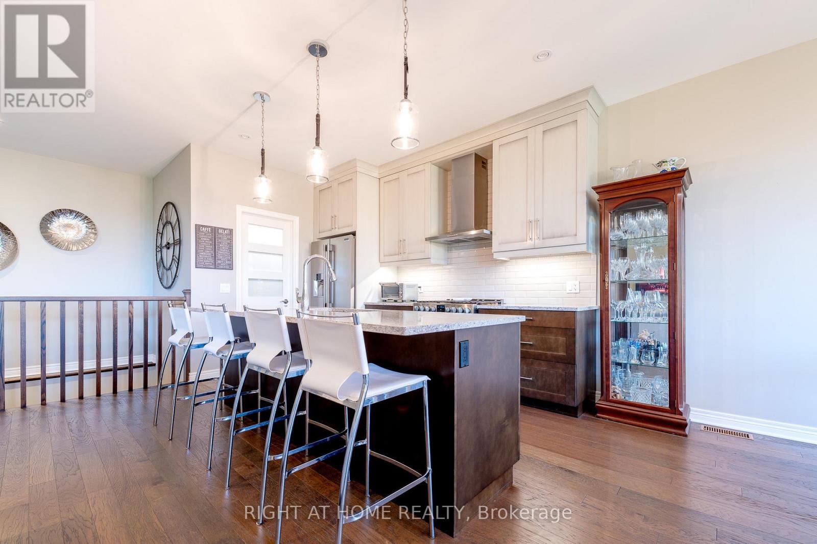 106 Coyle Court, Welland, Ontario  L3C 0E2 - Photo 9 - X12487429