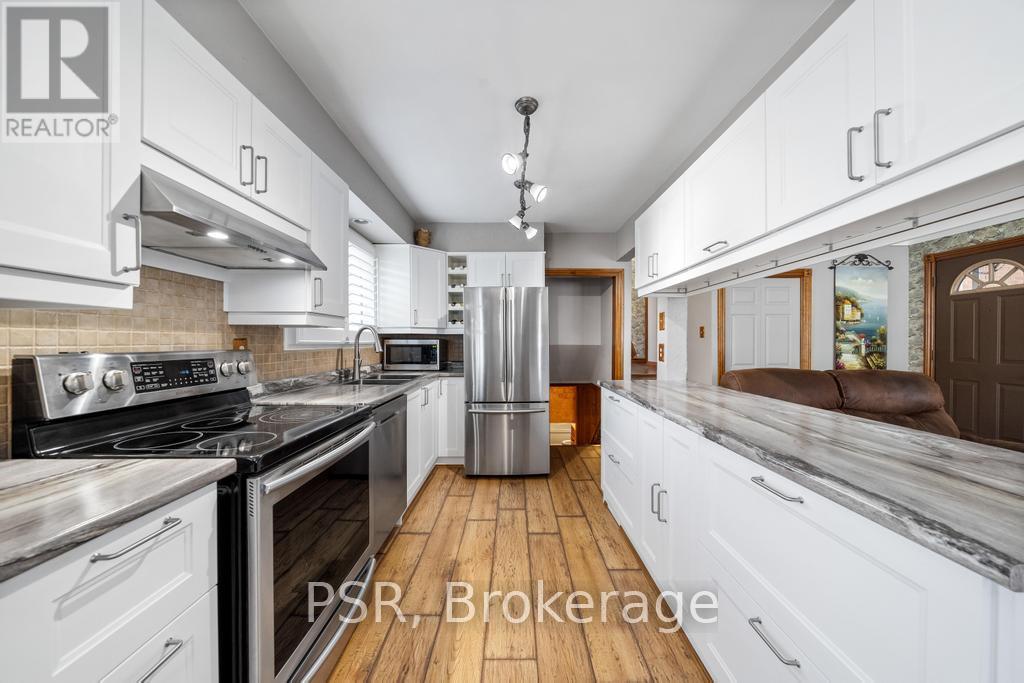 117 Sunrise Drive, Hamilton (Greenford), Ontario  L8K 4C5 - Photo 12 - X12487442