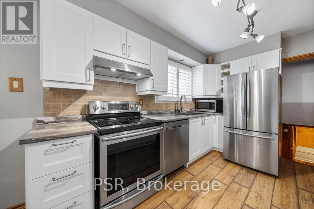 117 Sunrise Drive, Hamilton (Greenford), Ontario  L8K 4C5 - Photo 13 - X12487442