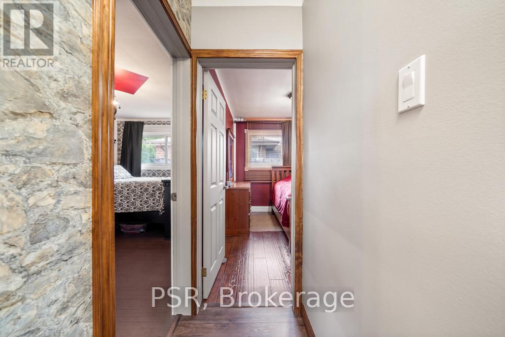 117 Sunrise Drive, Hamilton (Greenford), Ontario  L8K 4C5 - Photo 21 - X12487442