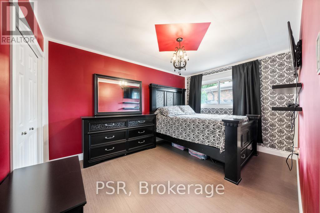 117 Sunrise Drive, Hamilton (Greenford), Ontario  L8K 4C5 - Photo 23 - X12487442