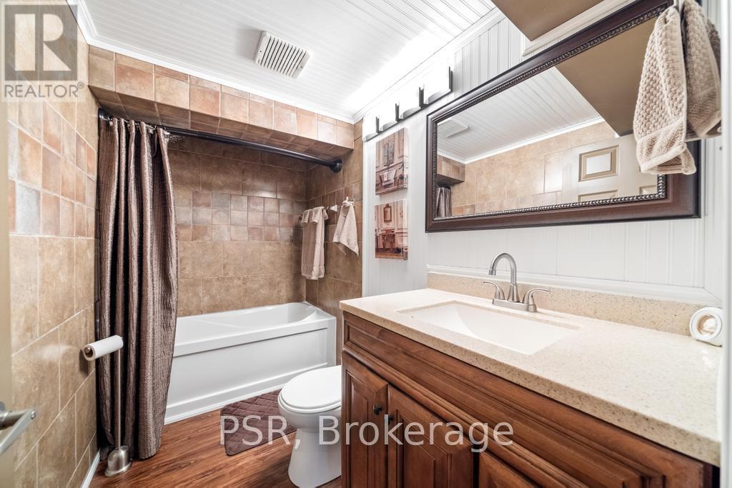 117 Sunrise Drive, Hamilton (Greenford), Ontario  L8K 4C5 - Photo 26 - X12487442