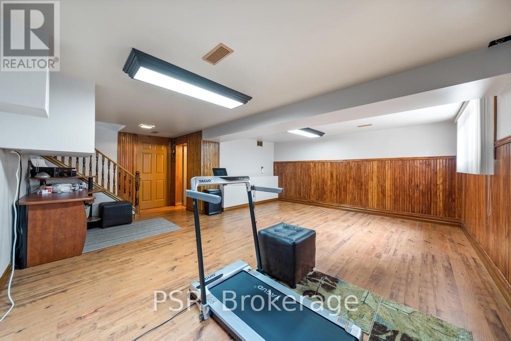 117 Sunrise Drive, Hamilton (Greenford), Ontario  L8K 4C5 - Photo 29 - X12487442