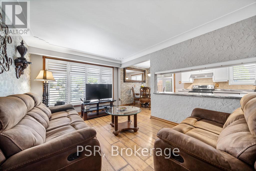 117 Sunrise Drive, Hamilton (Greenford), Ontario  L8K 4C5 - Photo 7 - X12487442