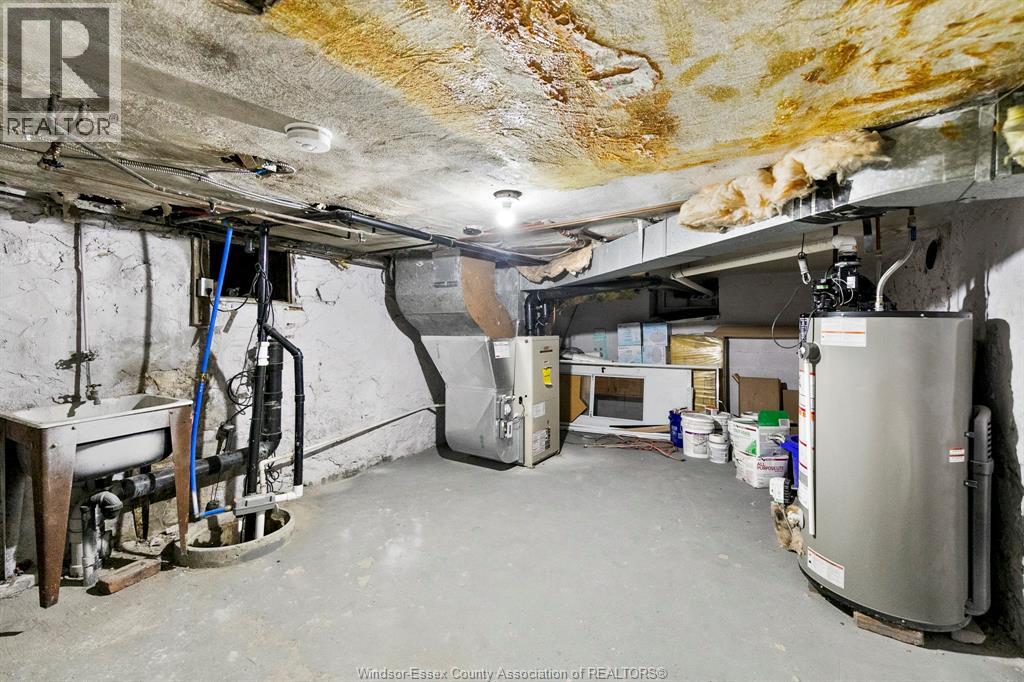 247 Langlois, Windsor, Ontario  N9A 2E7 - Photo 32 - 25027417