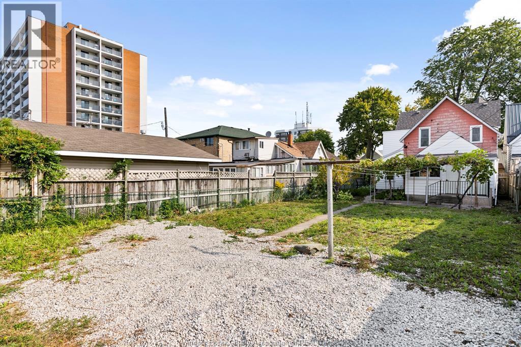 247 Langlois, Windsor, Ontario  N9A 2E7 - Photo 38 - 25027417