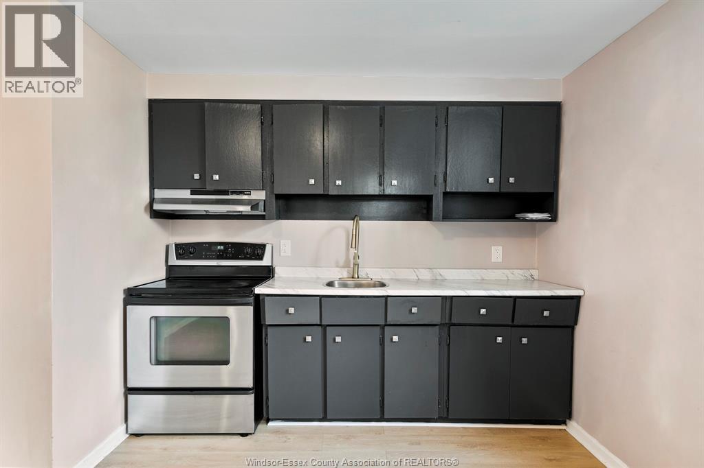 247 Langlois, Windsor, Ontario  N9A 2E7 - Photo 9 - 25027417