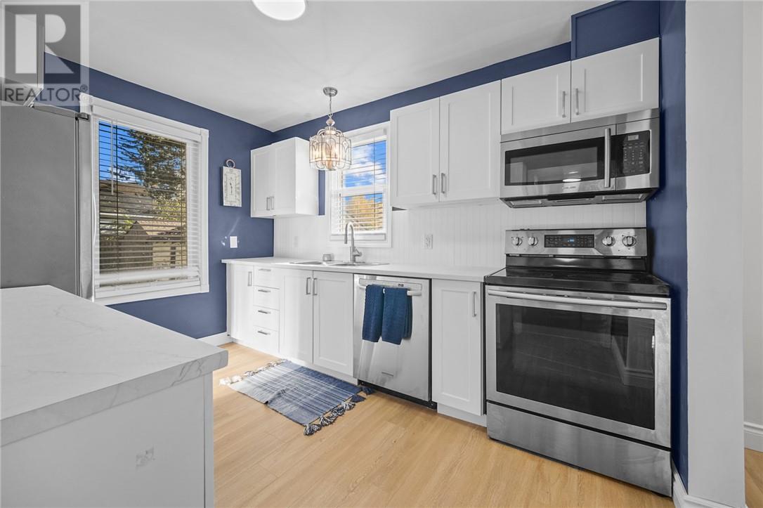 573 Phillip Street, Lively, Ontario  P3Y 1N1 - Photo 3 - 2125421